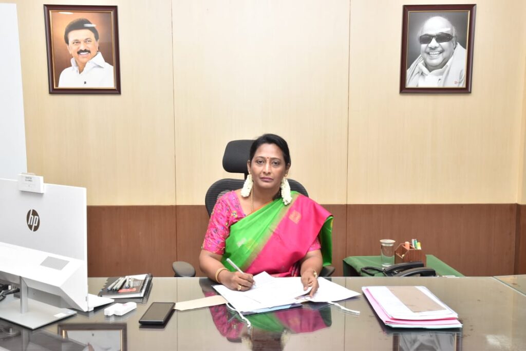 NEW MADURAI DISTRICT COLLECTOR SANGEETHA ASSUMES CHARGE - Lotus Times, Madurai, Tamilnadu